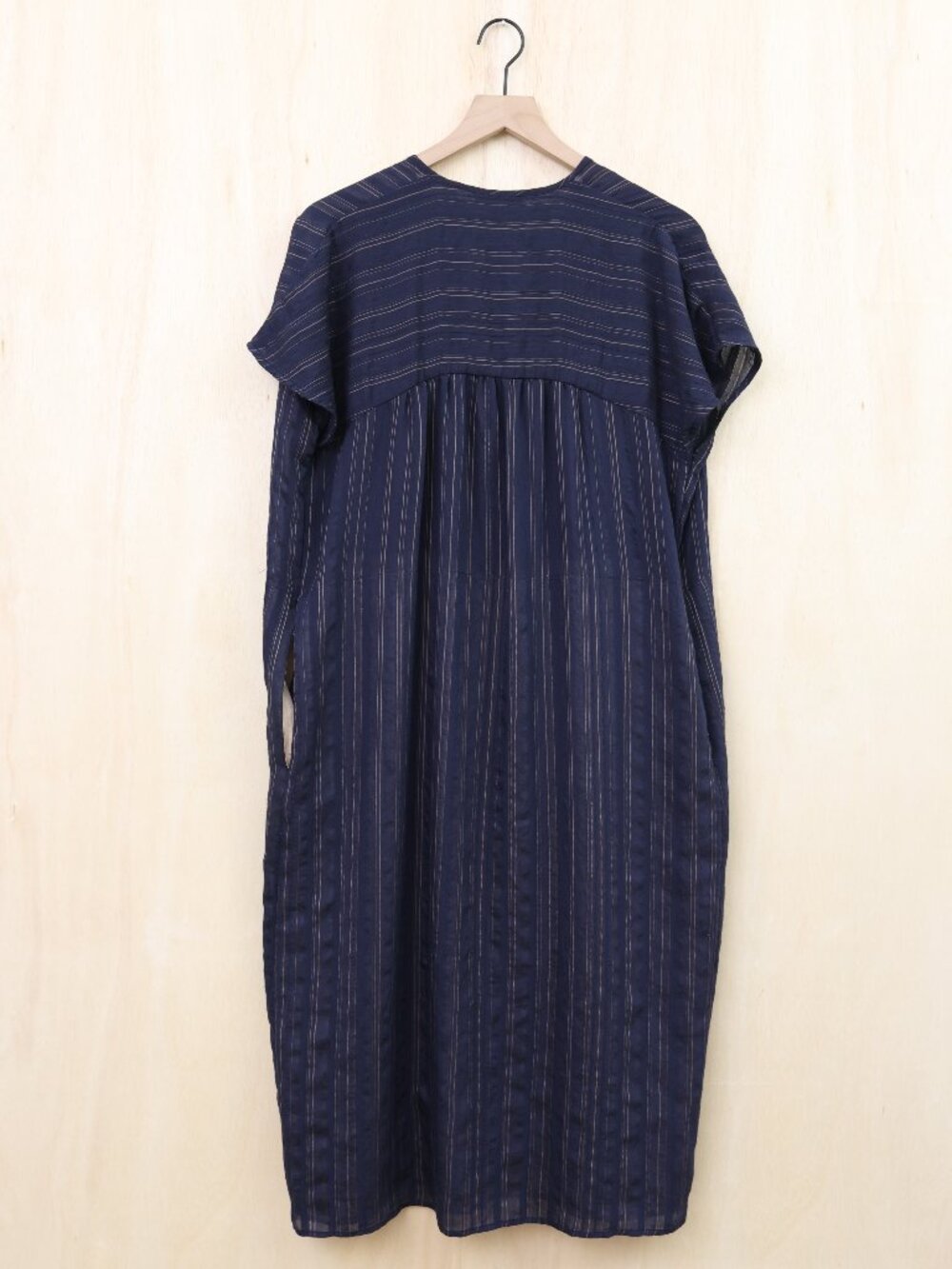 Vince Drapey Striped Shirred Midi Dress Navy Blue Medium - Picture 3 of 4